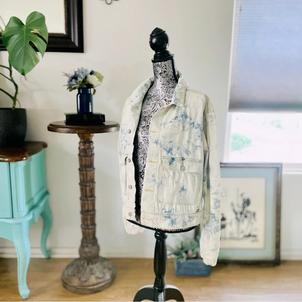 LuLaRoe Kenny Tie Dye Soft Denim Jacket Size L